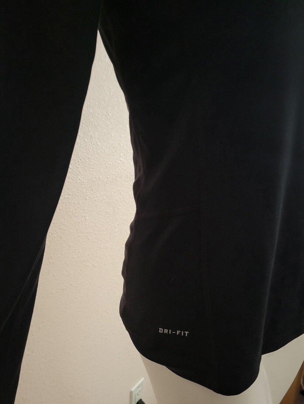 Nike Dri-Fit Black Long Sleeve Running Shirt Size S - Picture 5 of 7